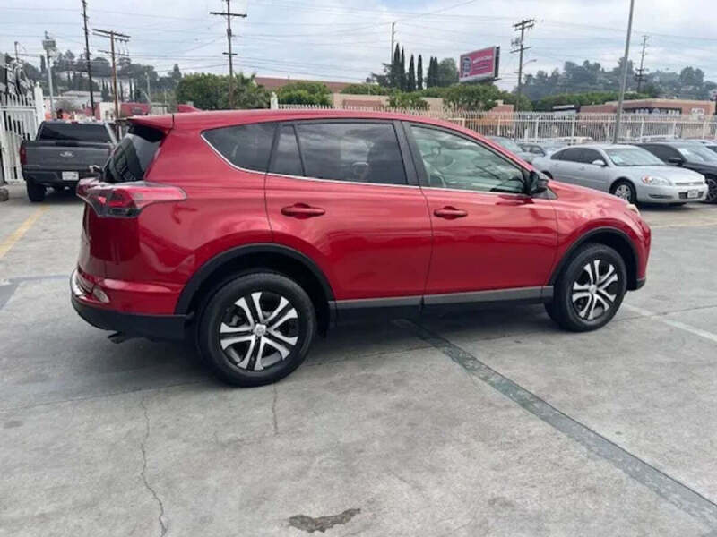 2017 Toyota RAV4 LE