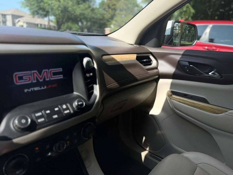 2019 GMC Acadia Denali