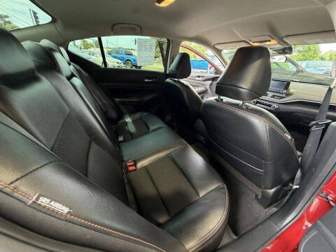 2022 Nissan Altima 2.5 SR