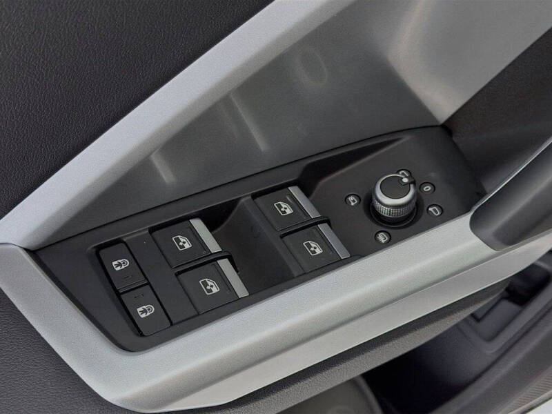 2025 Audi Q3 quattro S line Prem Plus 45 TFSI