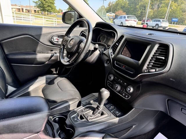 2019 Jeep Cherokee for sale at Metz Auto & Outdoors in Syracuse, IN