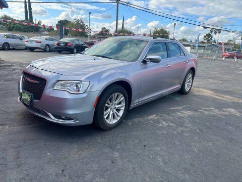 2016 Chrysler 300 C