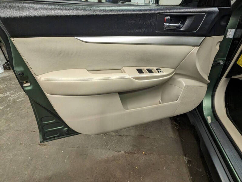 2012 Subaru Outback 2.5i Premium