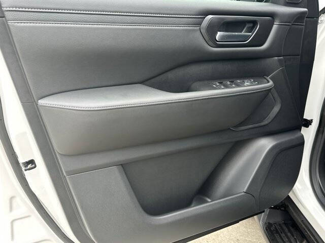 2025 Nissan Armada SV