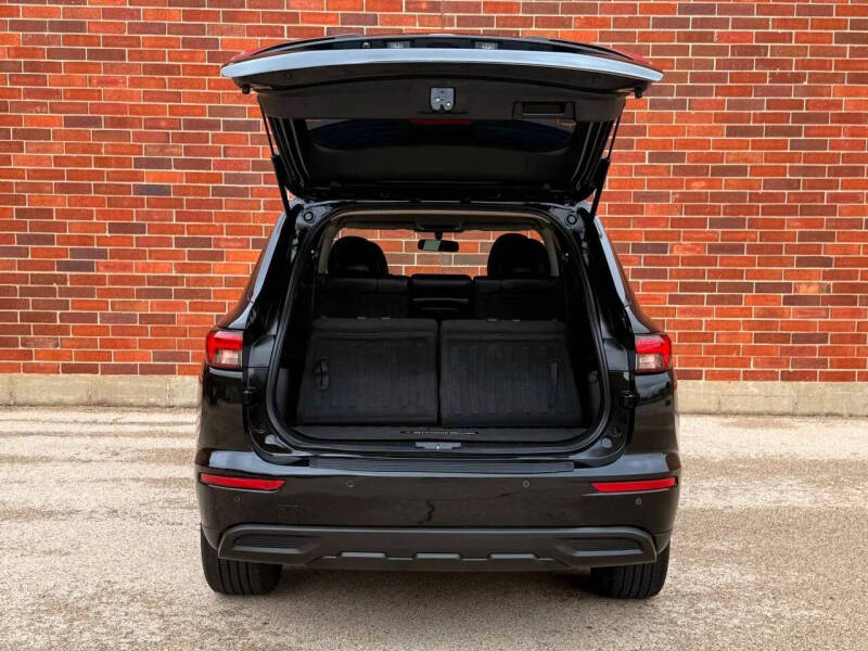 2022 Mitsubishi Outlander ES