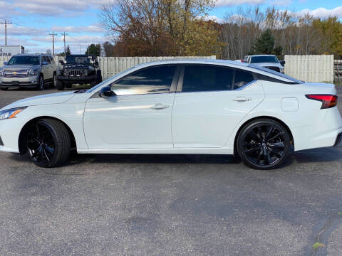 2022 Nissan Altima 2.5 SR