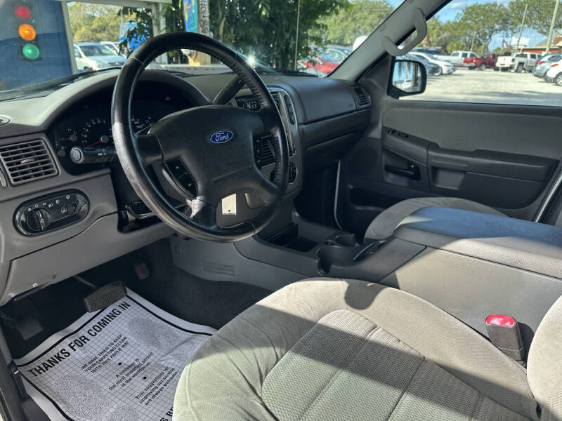 2005 Ford Explorer XLT