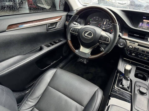 2017 Lexus ES 350