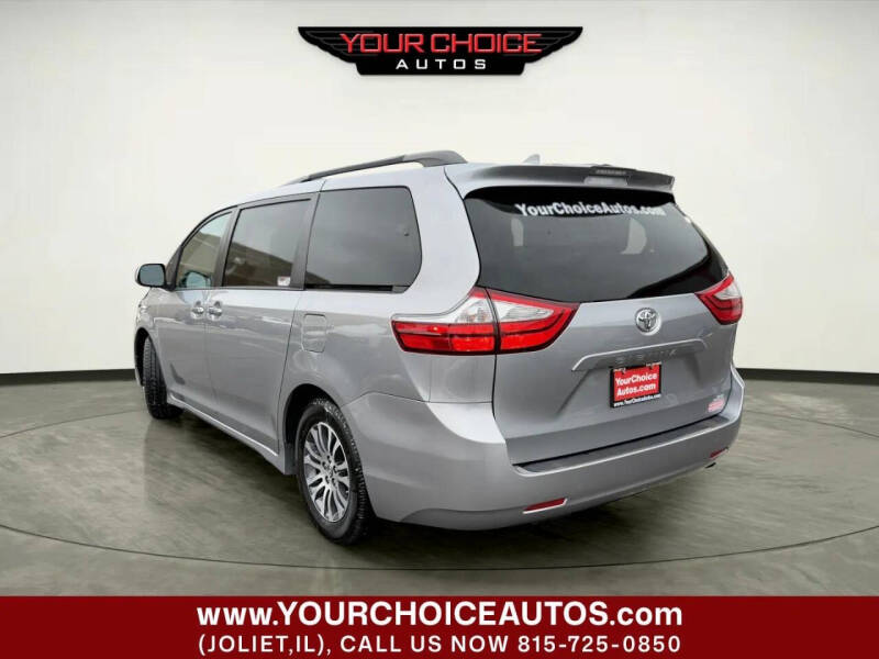 2018 Toyota Sienna XLE 8-Passenger