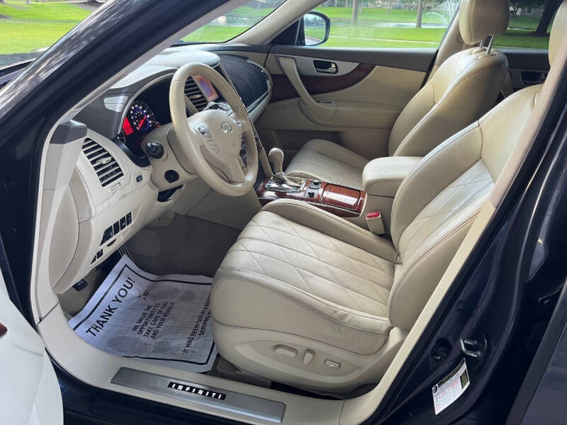 2011 Infiniti FX35