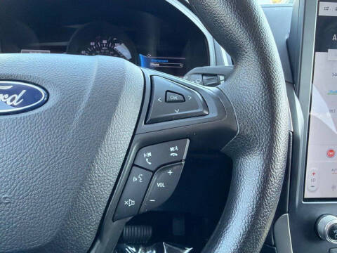 2023 Ford Edge SE