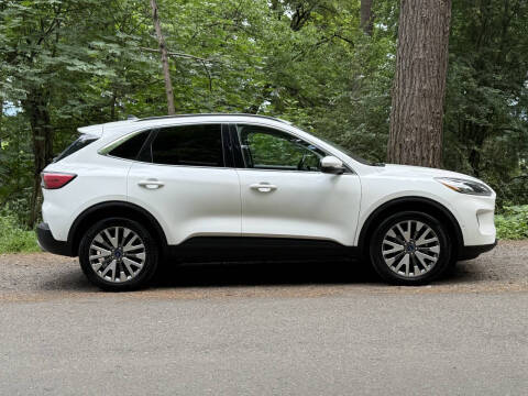 2020 Ford Escape Titanium