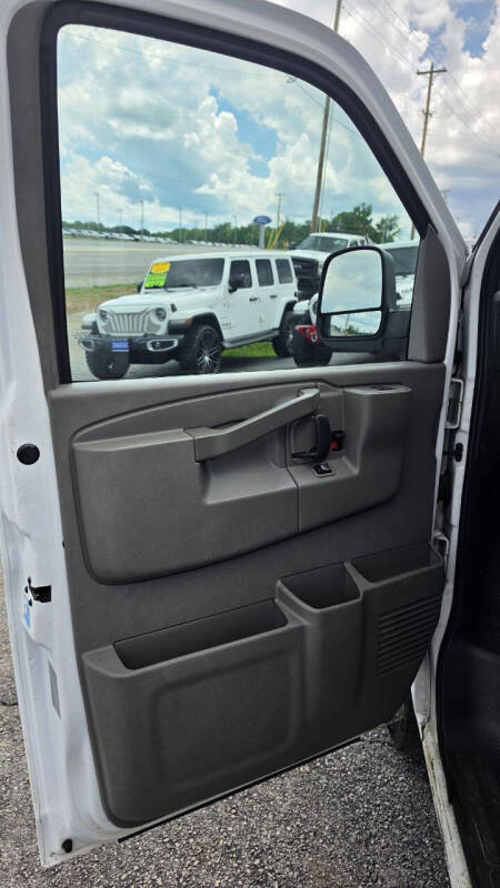2017 Chevrolet Express 2500