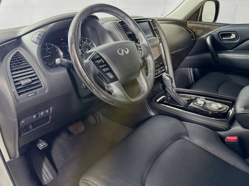 2020 Infiniti QX80 Luxe