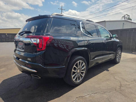 2023 GMC Acadia Denali