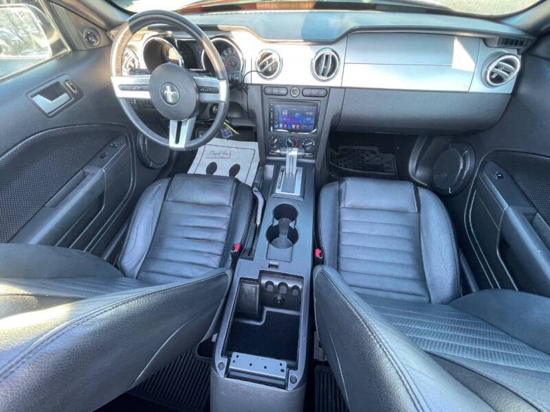 2006 Ford Mustang GT Deluxe