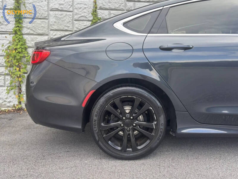 2017 Chrysler 200 Limited Platinum