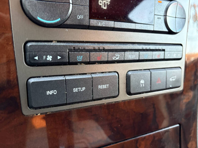 2011 Lincoln Navigator