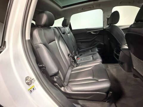 2023 Audi Q7 quattro Premium Plus 45 TFSI