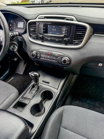 2017 Kia Sorento LX V6