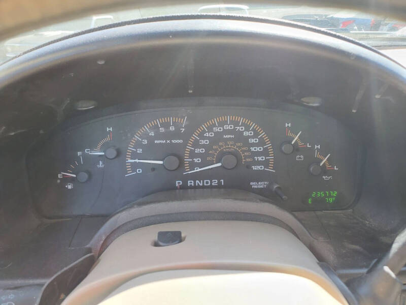 2003 Ford Expedition XLT