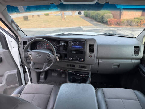 2019 Nissan NV 2500 HD SV