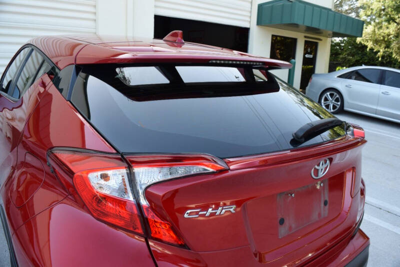 2020 Toyota C-HR LE