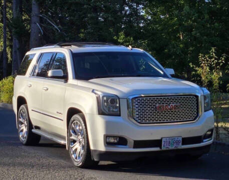 2015 GMC Yukon for sale at CLEAR CHOICE AUTOMOTIVE in Milwaukie OR