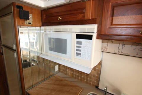 1997 FORETRAVEL U295