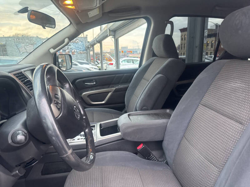 2015 Nissan Armada SV