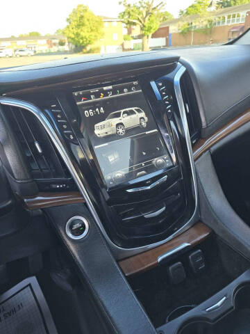 2017 Cadillac Escalade ESV Premium Luxury