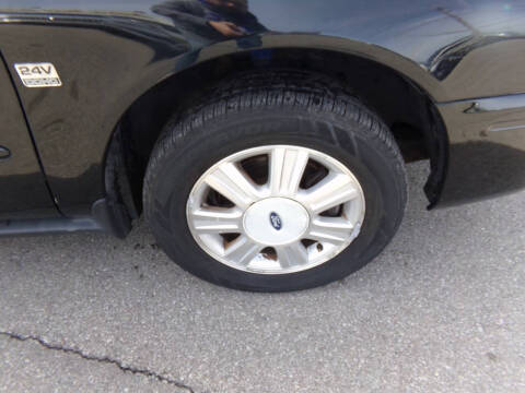 2004 Ford Taurus SEL