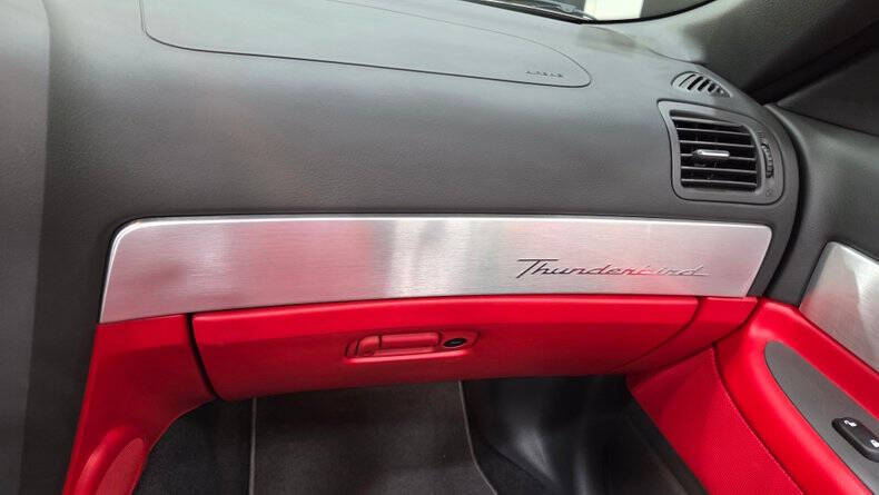 2002 Ford Thunderbird Deluxe