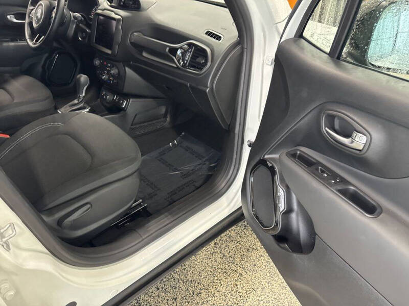 2022 Jeep Renegade Altitude