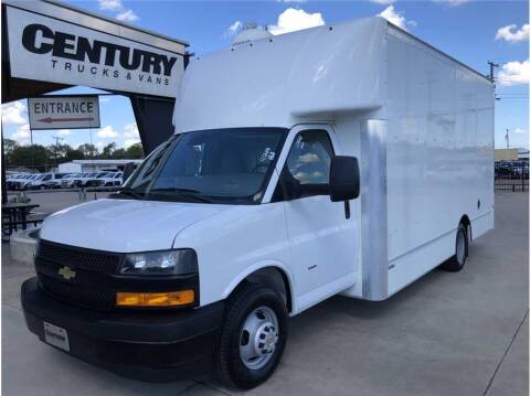 2021 Chevrolet Express Cutaway for sale at CENTURY TRUCKS & VANS in Grand Prairie TX