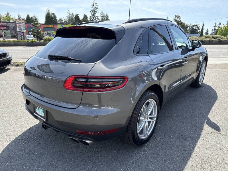 2016 Porsche Macan S