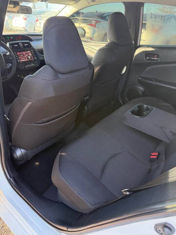 2022 Toyota Prius LE