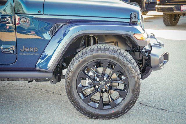 2025 Jeep Gladiator NightHawk