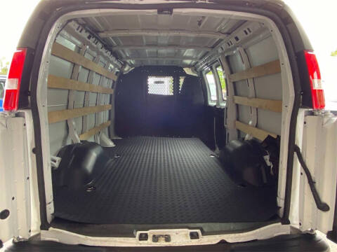 2023 Chevrolet Express 2500