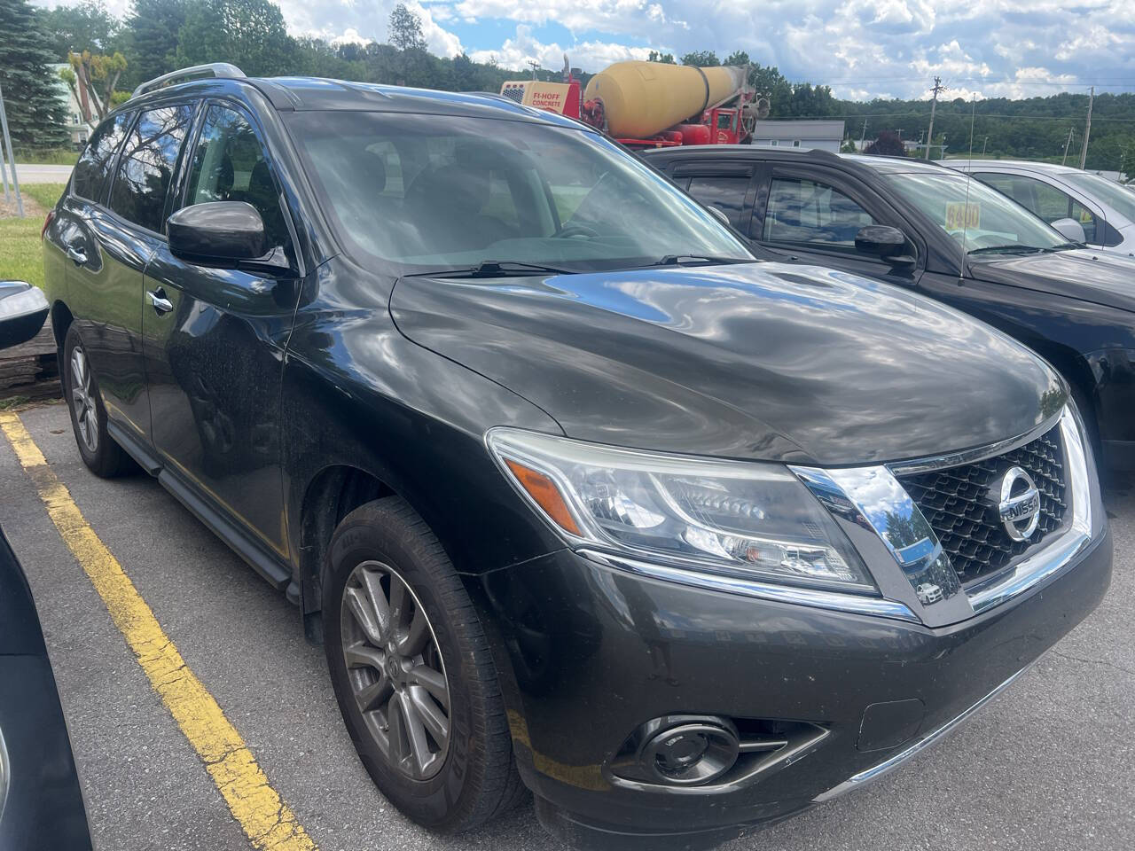 Dk. Green 2016 Nissan Pathfinder S 4x4 S 4dr SUV 1