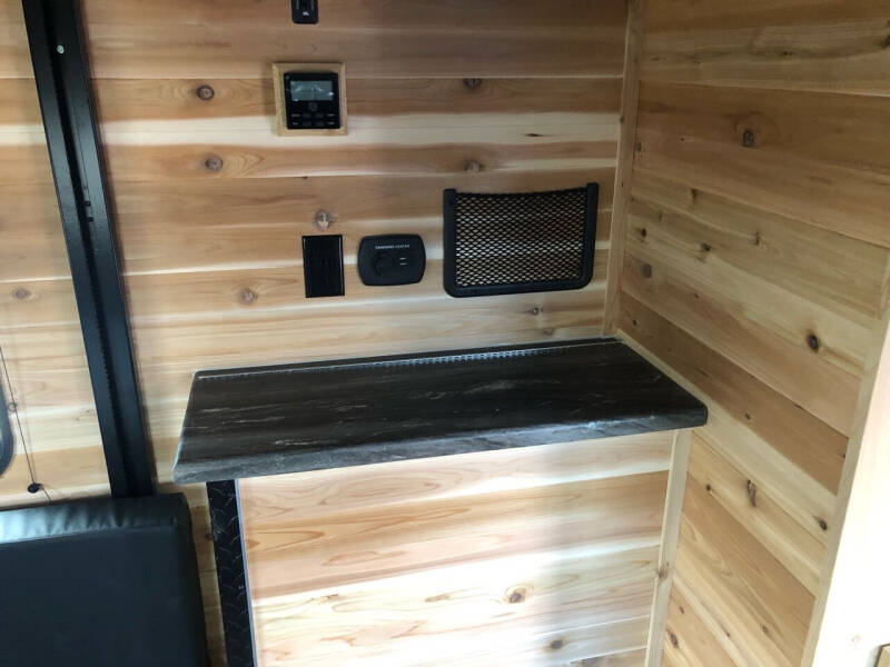 2022 Glacier 17’ RV EXPLORER