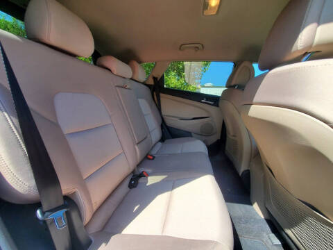 2018 Hyundai Tucson SE