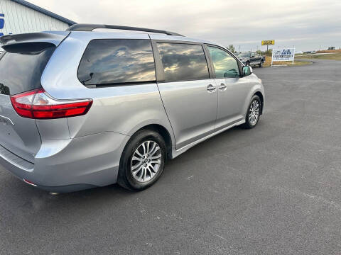 2018 Toyota Sienna XLE 8-Passenger