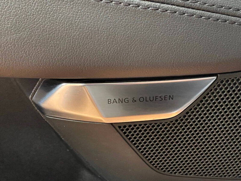 2024 Audi e-tron GT quattro Premium Plus