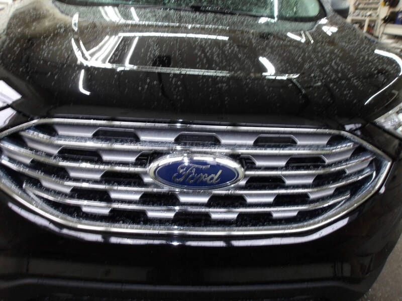 2021 Ford Edge SE