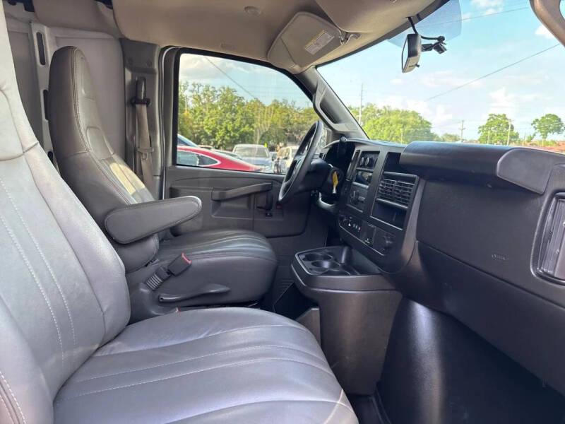 2024 GMC Savana 2500