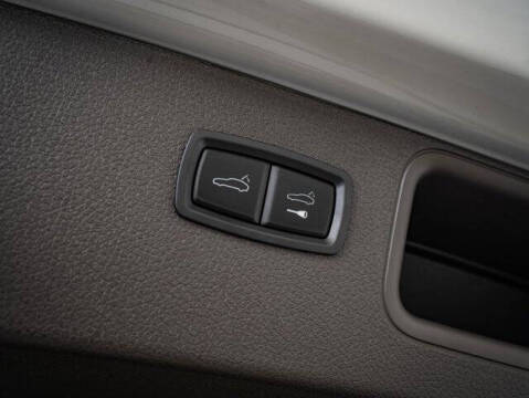 2025 Porsche Macan S