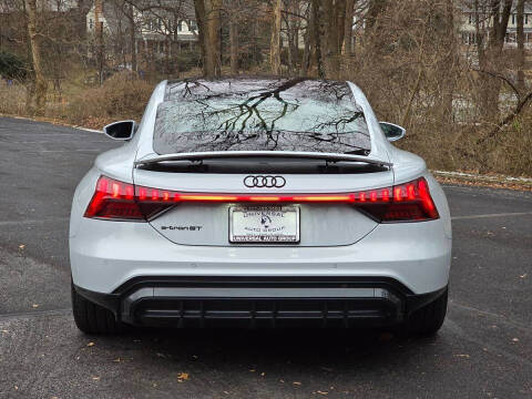 2023 Audi e-tron GT quattro Premium Plus