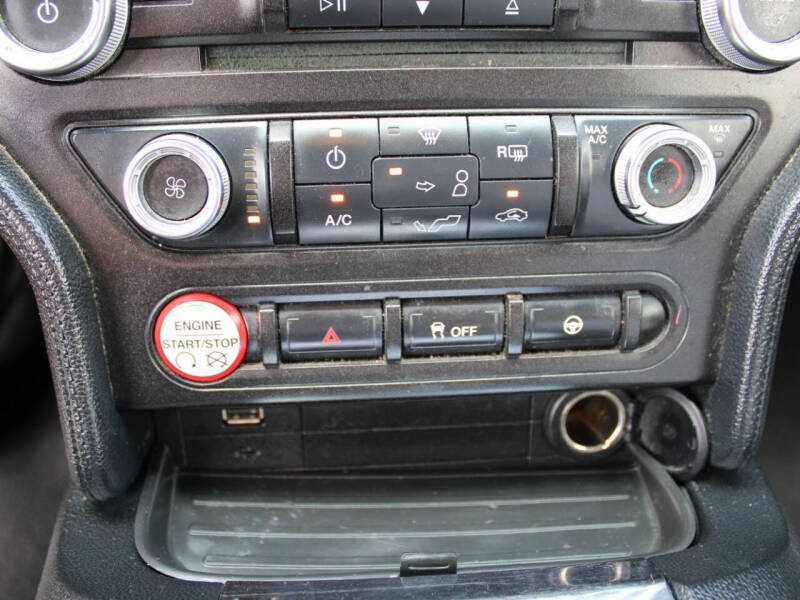 2017 Ford Mustang V6