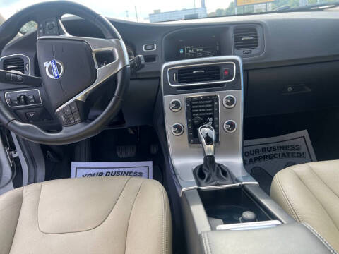 2017 Volvo V60 T5 Premier